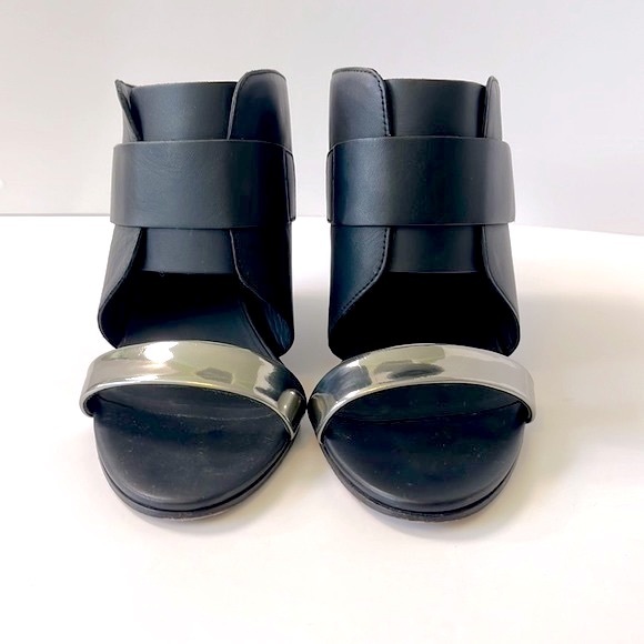 Vince 'Karina' Leather Wedge Sandal, size 8.5 - Picture 3 of 10